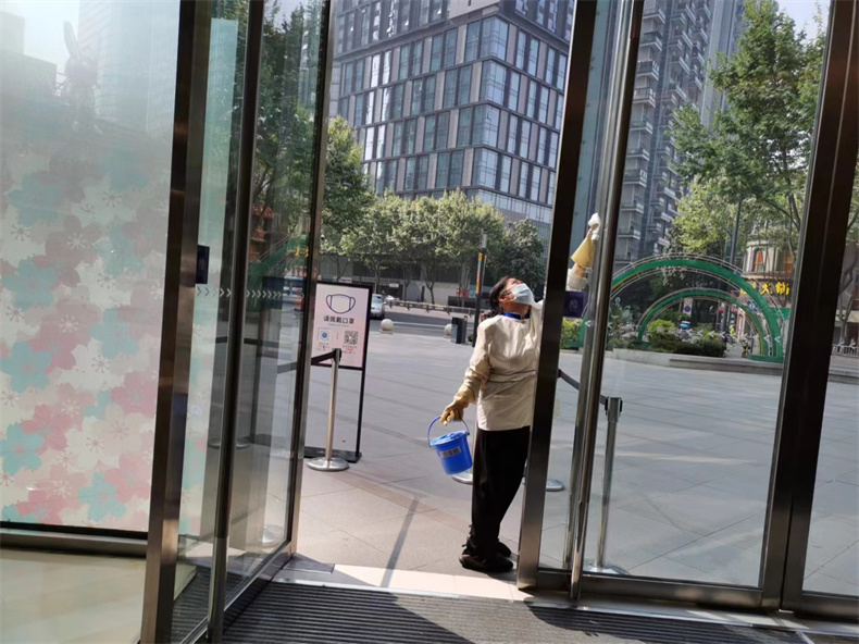 成都保洁怎么收费